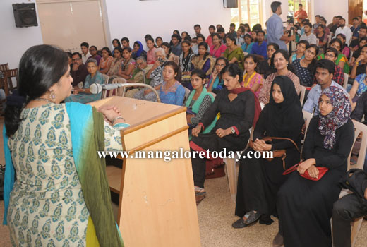 Teesta addresses students at Roshni Nilaya College of Social Work  1